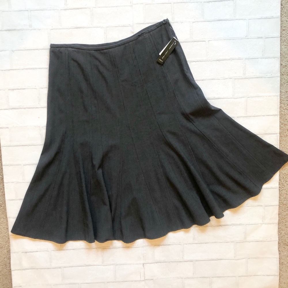 Larry Levine Stretch fit and flare midi skirt size 13 New with Tags